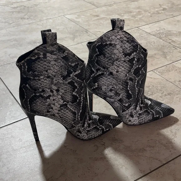 Jessica Simpson Women's Pixille - Picture 4 of 6